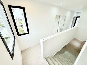 ¡Hermosa casa a estrenar en Santa Elena - Pilar del Este!