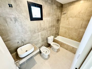 ¡Hermosa casa a estrenar en Santa Elena - Pilar del Este!