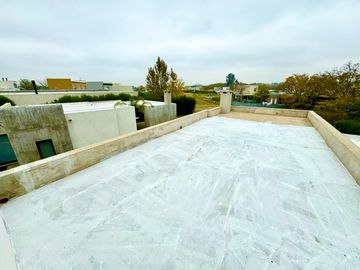 ¡Hermosa casa a estrenar en Santa Elena - Pilar del Este!