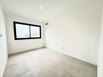 ¡Hermosa casa a estrenar en Santa Elena - Pilar del Este!