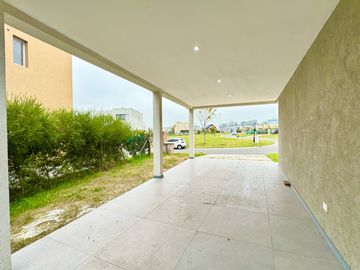 ¡Hermosa casa a estrenar en Santa Elena - Pilar del Este!