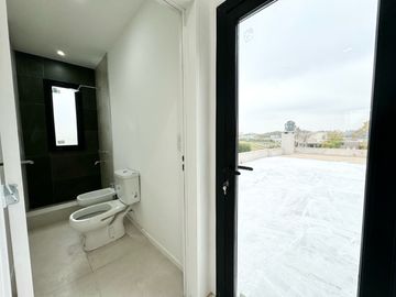 ¡Hermosa casa a estrenar en Santa Elena - Pilar del Este!