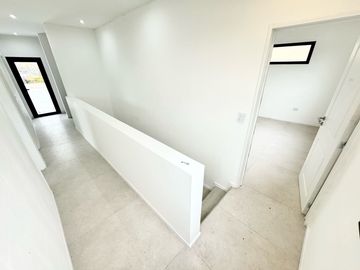 ¡Hermosa casa a estrenar en Santa Elena - Pilar del Este!