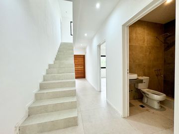 ¡Hermosa casa a estrenar en Santa Elena - Pilar del Este!