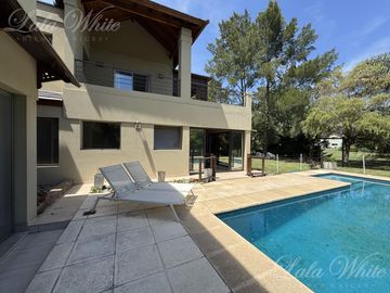 Casa en venta en Saint Thomas Sur Canning