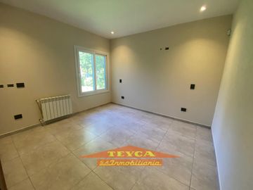 Casa en Centro Playa, 4 ambientes a ESTRENAR!!!