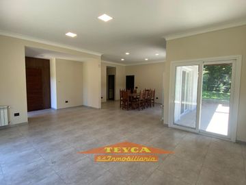 Casa en Centro Playa, 4 ambientes a ESTRENAR!!!