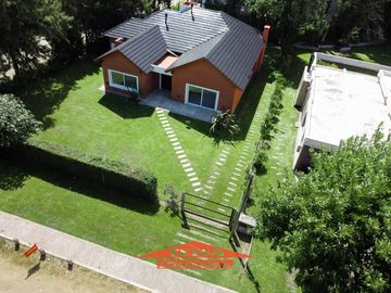 Casa en Centro Playa, 4 ambientes a ESTRENAR!!!