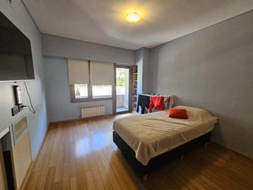 Casa en zona colegio Bilingue