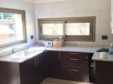Casa en zona colegio Bilingue