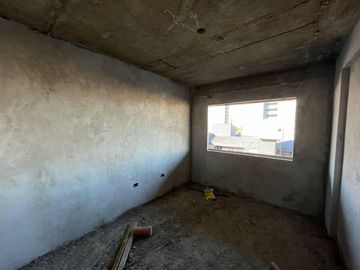 Departamento de tres ambientes a la venta en Avellaneda