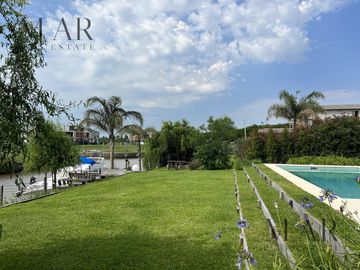 Casa en Venta en El Yacht, Nordelta con salida al río