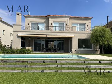Casa en Venta en El Yacht, Nordelta con salida al río
