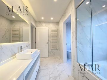 Casa en Venta en El Yacht, Nordelta con salida al río