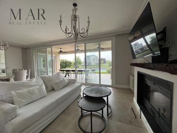 Casa en Venta en El Yacht, Nordelta con salida al río