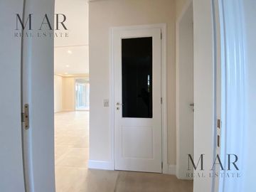 Casa en Venta en El Yacht, Nordelta con salida al río