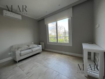 Casa en Venta en El Yacht, Nordelta con salida al río