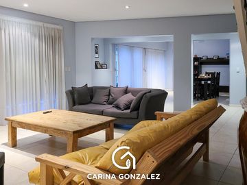 Casa en  B. Capellán