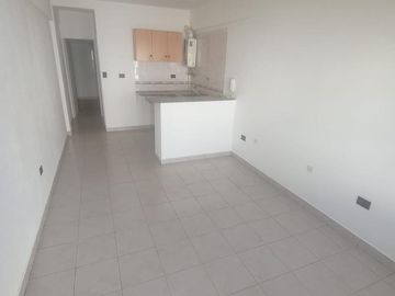 VENTA DPTO 2 AMB PB R. DE ESCALADA 4 CUADRAS AV H. YRIGOYEN