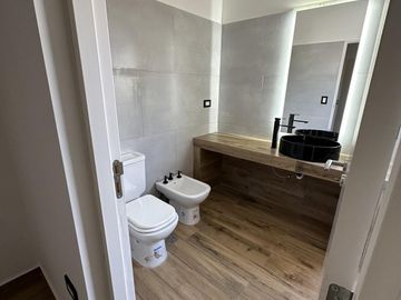 Se vende Casa en Barrio Privado Panambí