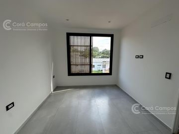 Se vende Casa en Barrio Privado Panambí