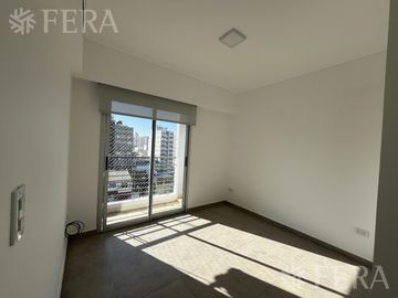 Venta Departamento 3 ambientes con doble balcón en Wilde