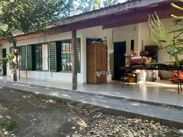 Venta de chacra en China Muerta Plottier, Neuquén. Casa quinta. 1.5 has.