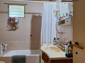 Venta de chacra en China Muerta Plottier, Neuquén. Casa quinta. 1.5 has.