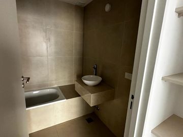 Av San Martin 1700, Pont Bleu, Amplio Departamento 2 Amb C/Balcón, 64m2,  A Estrenar, Caballito
