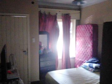 Casa de 2 dorm y fondo libre. Lote 8.66 x 23.66mts.-Banfield E.