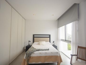 Casa con pileta en barrio El Cantón