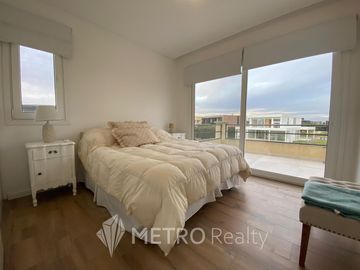 Casa en  Araucarias | Puertos del Lago | a la venta con pileta