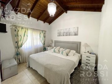 Casa con piscina en Echeverria Del Lago fondo a pulmón verde