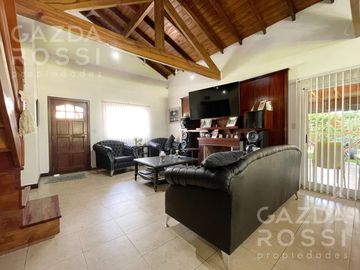 Casa con piscina en Echeverria Del Lago fondo a pulmón verde