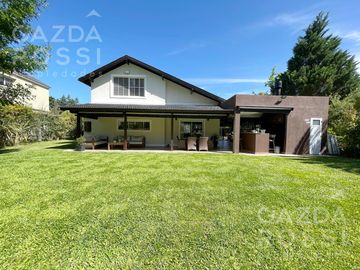 Casa con piscina en Echeverria Del Lago fondo a pulmón verde