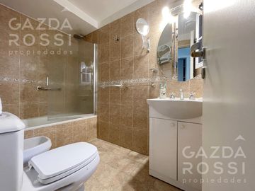 Casa con piscina en Echeverria Del Lago fondo a pulmón verde