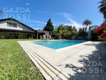 Casa con piscina en Echeverria Del Lago fondo a pulmón verde