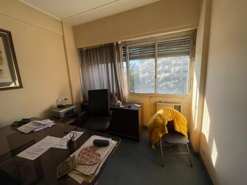 Juncal 600, Esq Av Del Libertador, Departamento/Oficina 4 Amb Con Dependencia Retiro
