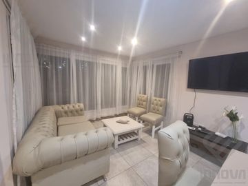 Casa  en venta Bariloche- 5 Ambientes , Barrio Cerrado,  km 6 entre Av, Pioneros y Av, Bustillo