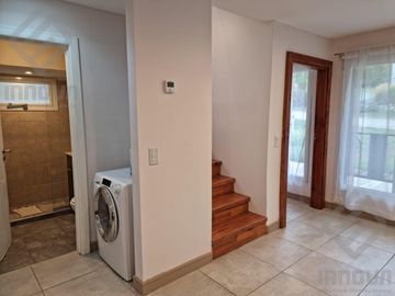 Casa  en venta Bariloche- 5 Ambientes , Barrio Cerrado,  km 6 entre Av, Pioneros y Av, Bustillo