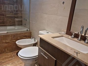 Casa  en venta Bariloche- 5 Ambientes , Barrio Cerrado,  km 6 entre Av, Pioneros y Av, Bustillo