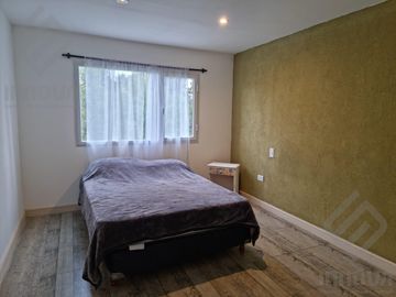 Casa  en venta Bariloche- 5 Ambientes , Barrio Cerrado,  km 6 entre Av, Pioneros y Av, Bustillo
