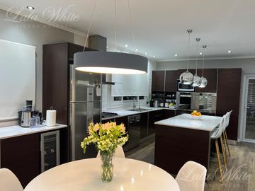 Venta - Casa de 5 amb. en Echeverría del Lago