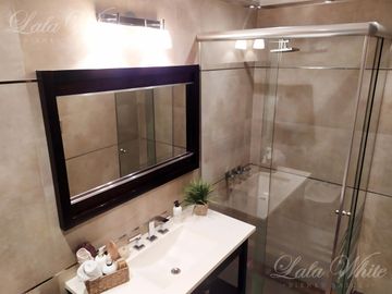 Venta - Casa de 5 amb. en Echeverría del Lago