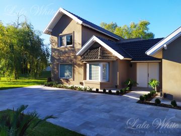 Venta - Casa de 5 amb. en Echeverría del Lago