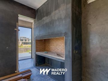 Venta de casa 6 ambientes en El Yacht