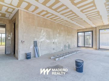Venta de casa 6 ambientes en El Yacht