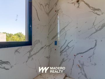 Venta de casa 6 ambientes en El Yacht