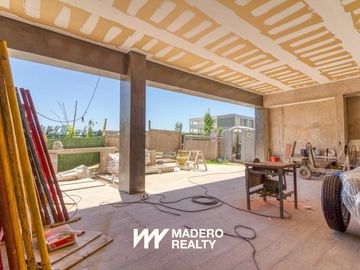 Venta de casa 6 ambientes en El Yacht