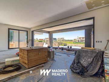 Venta de casa 6 ambientes en El Yacht